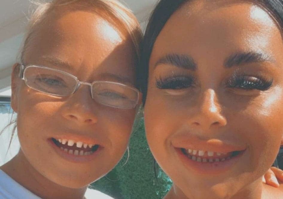 Couple left unable to eat or drink after spending £4k on ‘Turkey teeth’