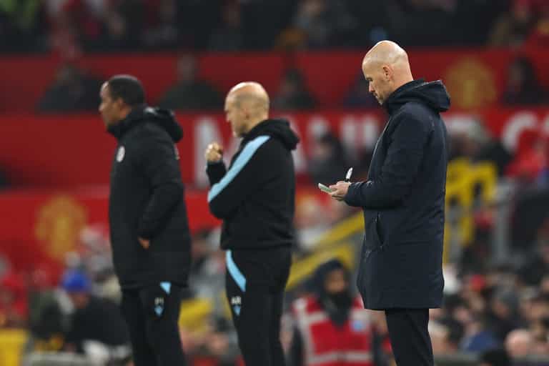 Paul Ince accuses Erik ten Hag of a ‘lack of resepct’ Paul Ince accuses Erik ten Hag of a ‘lack of resepct’