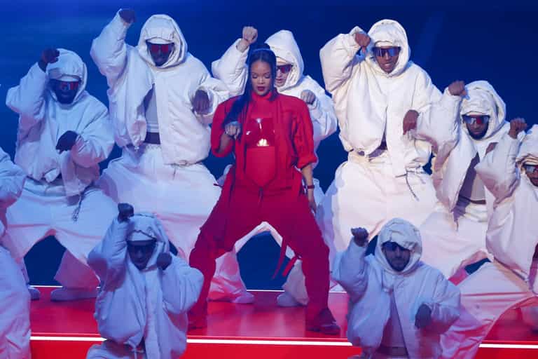 Rihanna’s pregnancy confirmed following spectacular Super Bowl halftime reveal Rihanna’s pregnancy confirmed following spectacular Super Bowl halftime reveal