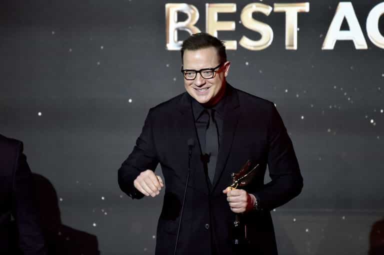 Brendan Fraser breaks down in acceptance speech after winning Best Actor for his performance in The Whale Brendan Fraser breaks down in acceptance speech after winning Best Actor for his performance in The Whale