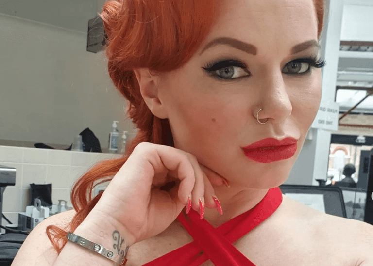 ‘Poo shy’ fetish model didn’t go to the loo for so long she passed out on the job ‘Poo shy’ fetish model didn’t go to the loo for so long she passed out on the job