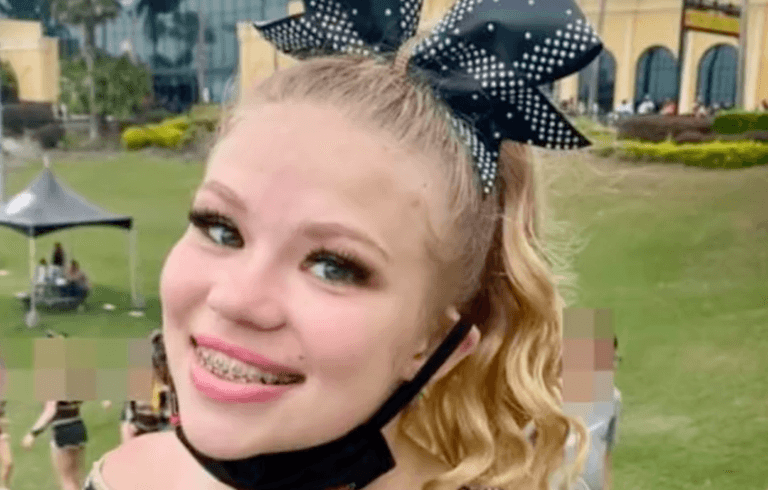 US teen admits stabbing cheerleader 114 times US teen admits stabbing cheerleader 114 times