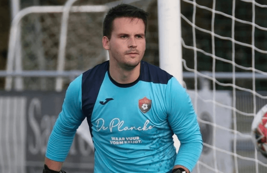 Goalkeeper dies seconds after saving penalty
