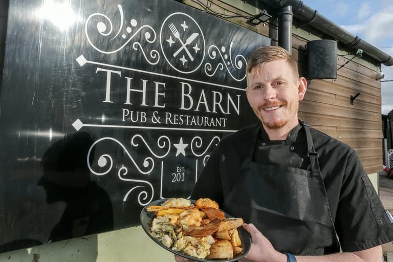 Vegans flock to country pub after it launches Britain’s first plant-based carvery Vegans flock to country pub after it launches Britain’s first plant-based carvery