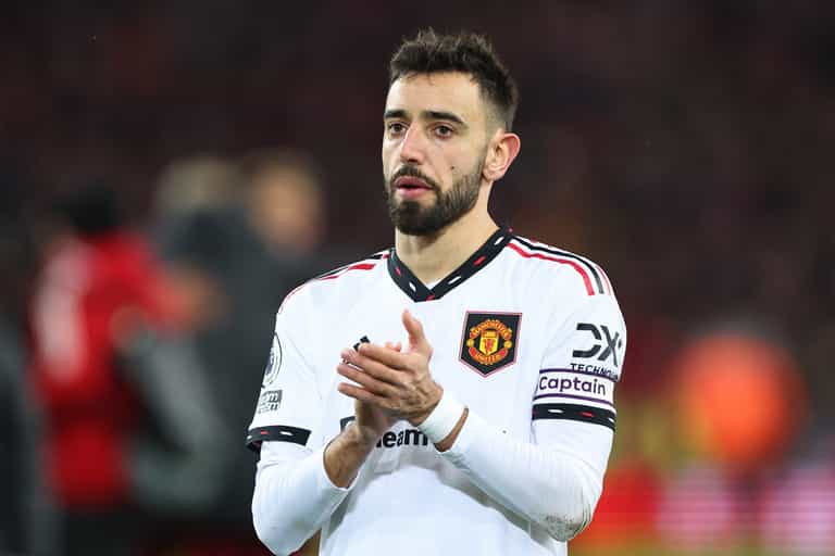 Fan footage emerges of Bruno Fernandes ‘begging’ to be subbed off at 6-0 down Fan footage emerges of Bruno Fernandes ‘begging’ to be subbed off at 6-0 down