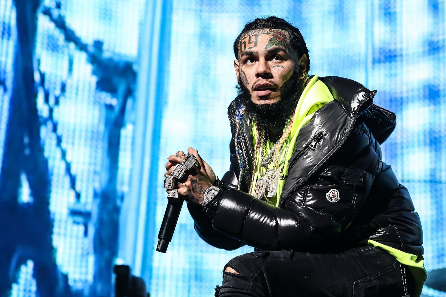 Controversial rapper 6ix9nine hospitalised following gym attack