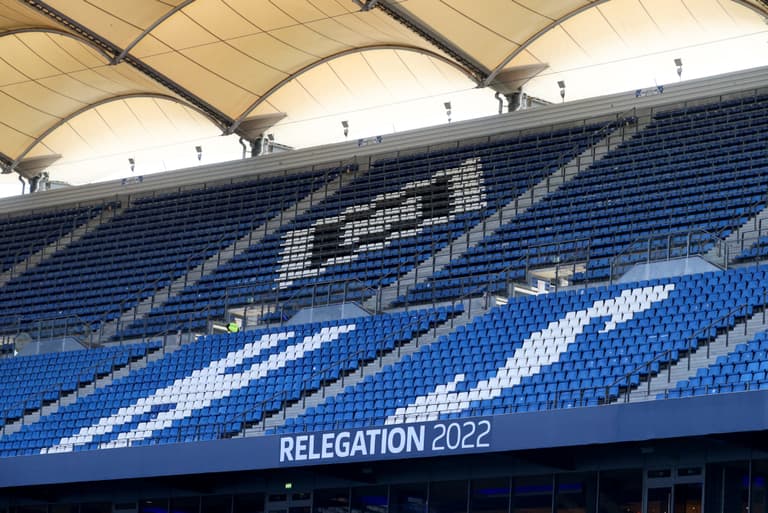 Hamburg youngster, 14, hospitalised after collapsing during match Hamburg youngster, 14, hospitalised after collapsing during match