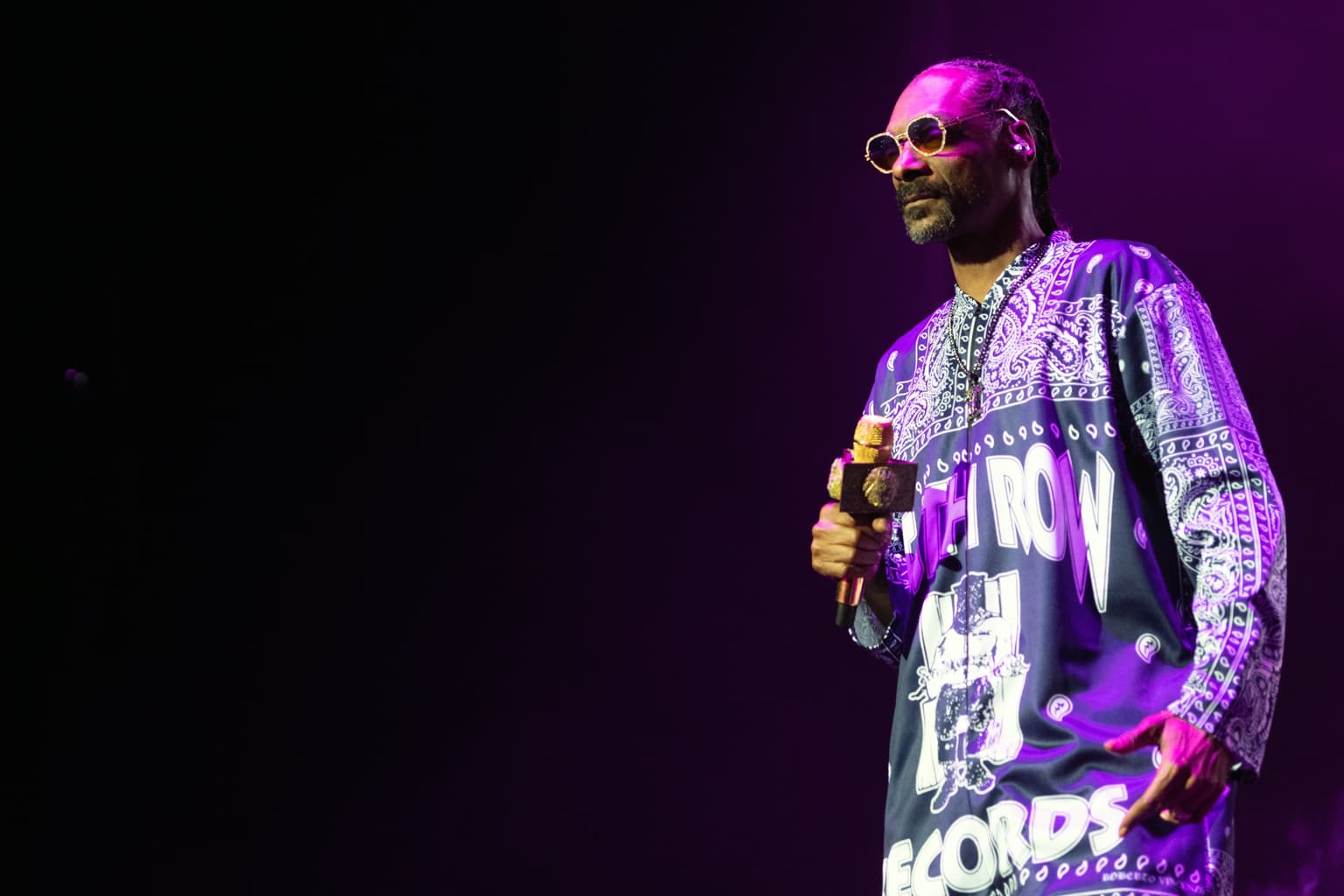 Snoop Dogg welcomed to Scotland in the most Scottish way possible