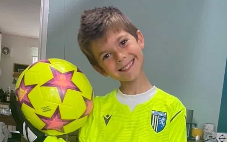Young boy dies after being crushed by two cars while changing boots Young boy dies after being crushed by two cars while changing boots