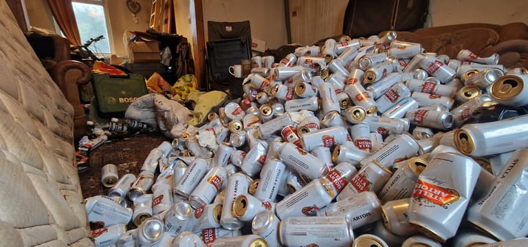 ‘Impressive’ mound of Stella cans cleared from hoarder’s house ‘Impressive’ mound of Stella cans cleared from hoarder’s house