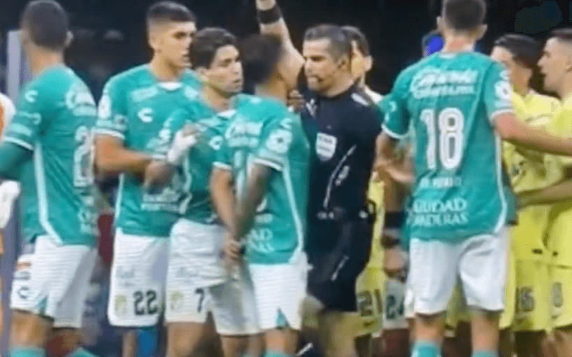 Referee knees player in the groin during game in Mexico