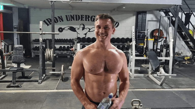 Accountant sets new world record with more than 3,200 press-ups in an hour Accountant sets new world record with more than 3,200 press-ups in an hour