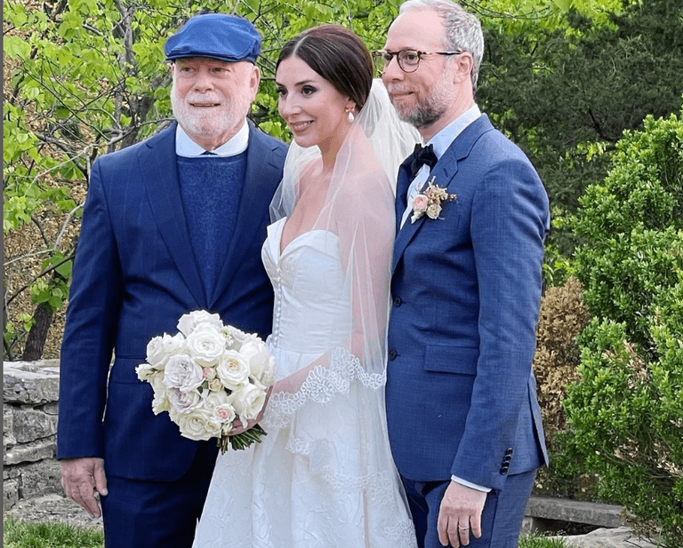 The Big Bang Theory’s Kevin Sussman gets married to Addie Hall The Big Bang Theory’s Kevin Sussman gets married to Addie Hall