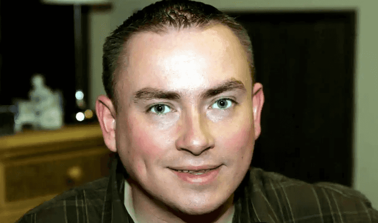 Emmerdale’s Dale Meeks dies age 47 as Ant and Dec lead tributes for actor Emmerdale’s Dale Meeks dies age 47 as Ant and Dec lead tributes for actor
