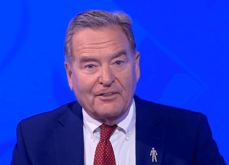 Jeff Stelling announces he is leaving Sky Sports and Soccer Saturday Jeff Stelling announces he is leaving Sky Sports and Soccer Saturday