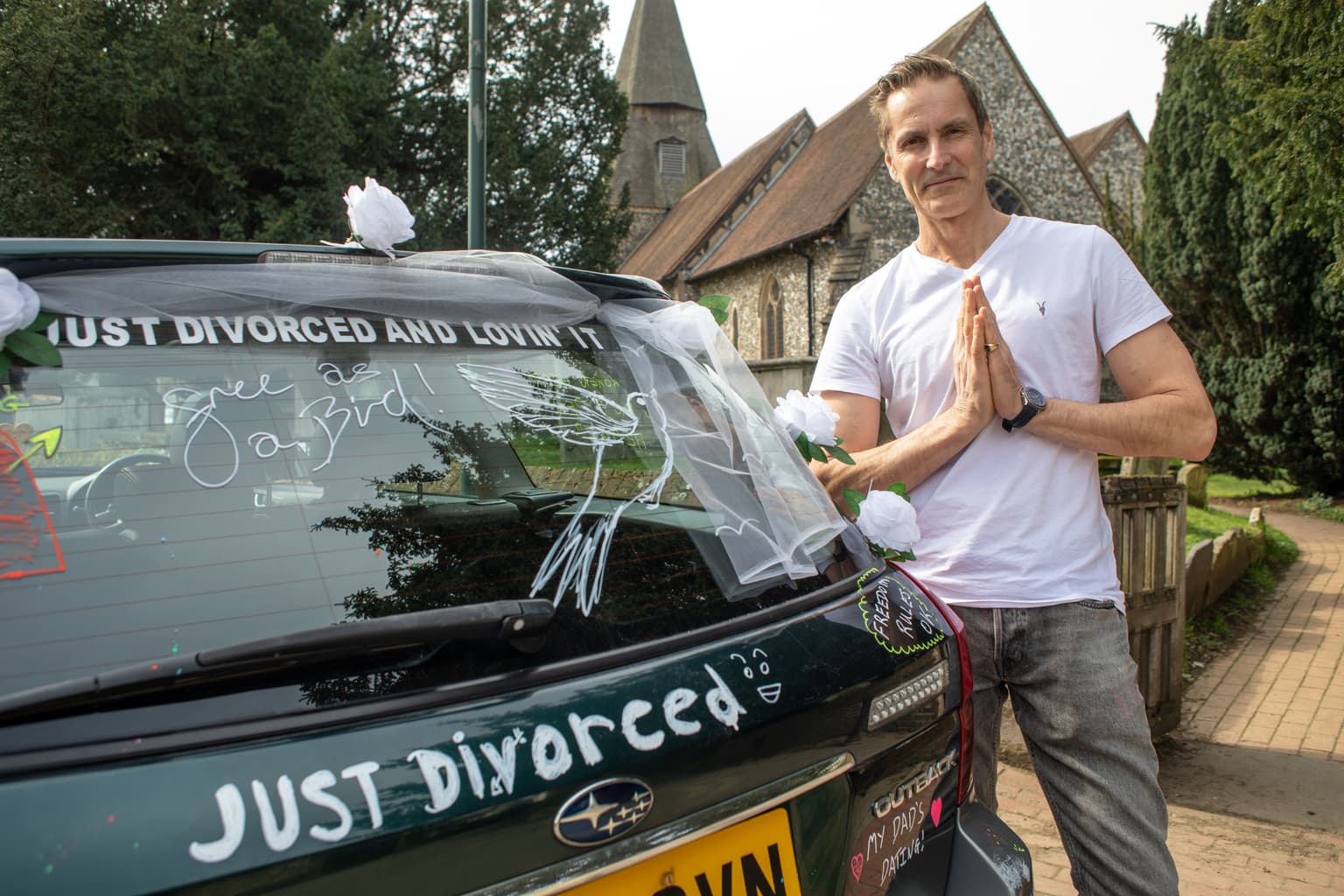 Dad drives ‘Just Divorced’ car around local town after end of 23-year marriage