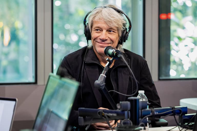 Bon Jovi responds after son announces engagement to 19-year-old Stranger Things star Bon Jovi responds after son announces engagement to 19-year-old Stranger Things star