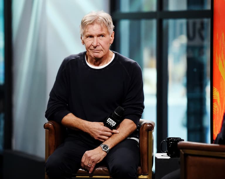 Harrison Ford fights back tears as Cannes crowd gives him a five-minute standing ovation Harrison Ford fights back tears as Cannes crowd gives him a five-minute standing ovation