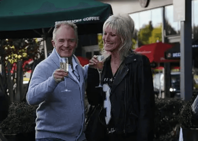 Bobby Davro’s fiancée Vicky Wright dies days after cancer news Bobby Davro’s fiancée Vicky Wright dies days after cancer news