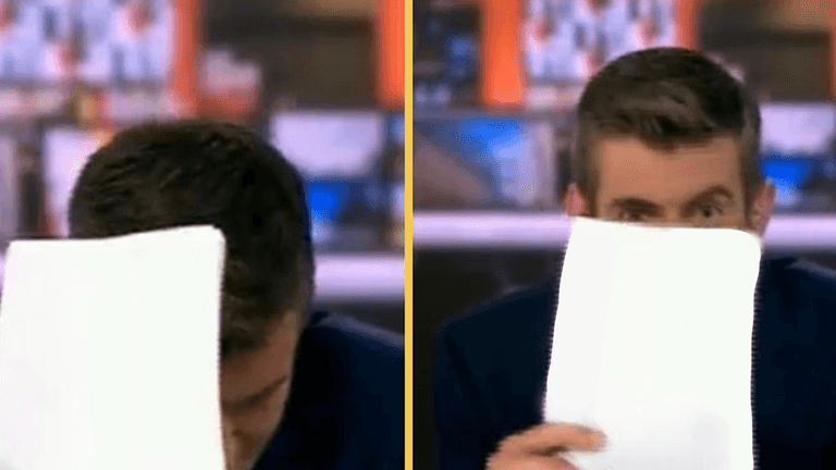 News reporter who ‘hates snakes’ goes viral after freaking out during report on snakes News reporter who ‘hates snakes’ goes viral after freaking out during report on snakes