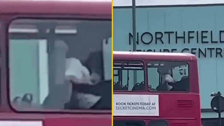 Couple seen ‘having sex’ on top deck of bus in Birmingham Couple seen ‘having sex’ on top deck of bus in Birmingham