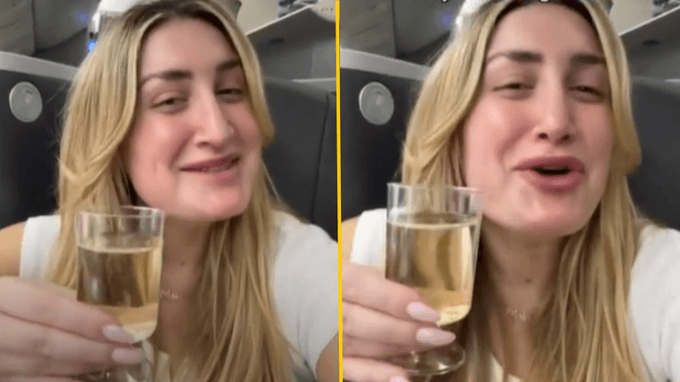 CEO praised for refusing to leave airline seat to let mum sit next to her children CEO praised for refusing to leave airline seat to let mum sit next to her children