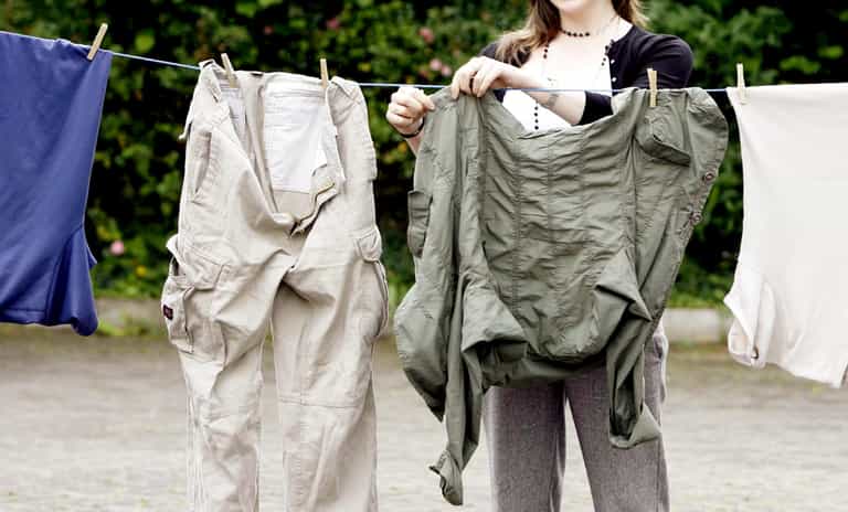 ‘Right to dry’ campaign launched to lend outdoor space to renters so they can dry their laundry outside ‘Right to dry’ campaign launched to lend outdoor space to renters so they can dry their laundry outside