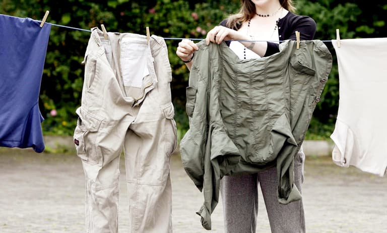 ‘Right to dry’ campaign launched to lend outdoor space to renters so they can dry their laundry outside ‘Right to dry’ campaign launched to lend outdoor space to renters so they can dry their laundry outside