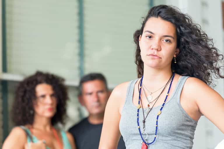 Vegan daughter demands parents don’t eat meat in their own home Vegan daughter demands parents don’t eat meat in their own home