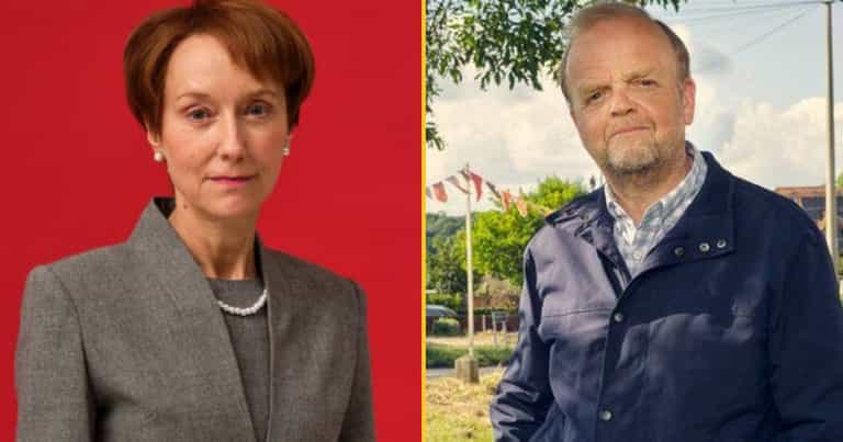 Petition to strip ex-Post Office boss of CBE reaches one million signatures Petition to strip ex-Post Office boss of CBE reaches one million signatures