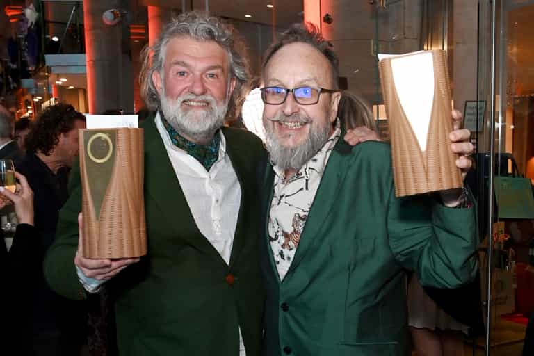 Si King issues heartbreaking statement as Dave Myers dies aged 66 Si King issues heartbreaking statement as Dave Myers dies aged 66
