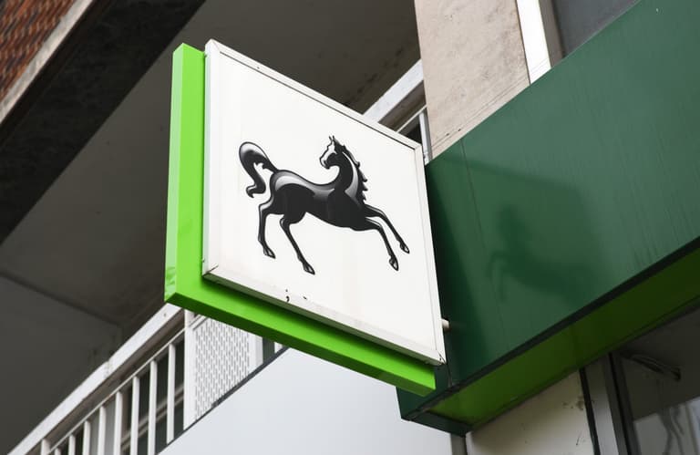Urgent warning issued after Lloyds Bank customer hit with scam that lost her thousands Urgent warning issued after Lloyds Bank customer hit with scam that lost her thousands
