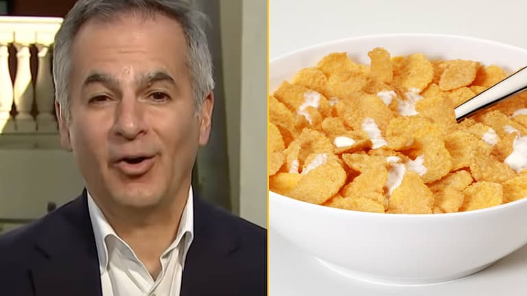 Kellogg’s CEO who earns £4m a year tells poor people to ‘eat cornflakes for dinner’ Kellogg’s CEO who earns £4m a year tells poor people to ‘eat cornflakes for dinner’