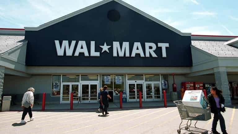 Supermarket removes T-shirt with extremely offensive hidden swear word Supermarket removes T-shirt with extremely offensive hidden swear word