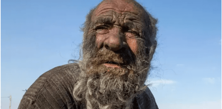 ‘World’s dirtiest man’ who went decades without washing died after finally agreeing to have a bath ‘World’s dirtiest man’ who went decades without washing died after finally agreeing to have a bath