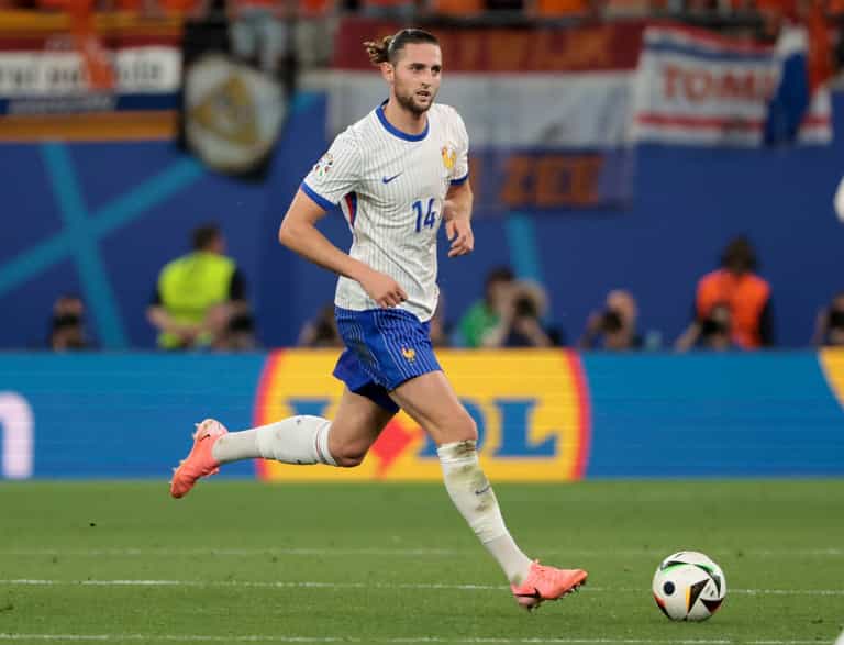 United and Liverpool to battle it out in race to sign French star United and Liverpool to battle it out in race to sign French star