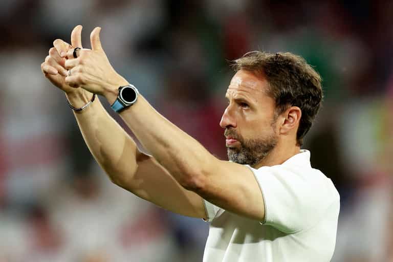 Body language expert claims Gareth Southgate’s gestures ‘self-heckled’ as he spoke Body language expert claims Gareth Southgate’s gestures ‘self-heckled’ as he spoke