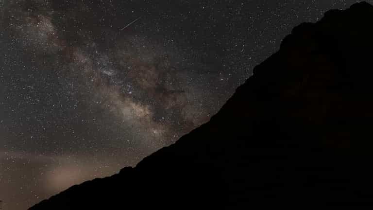 Body of water that’s 12 billion years old found floating in space Body of water that’s 12 billion years old found floating in space
