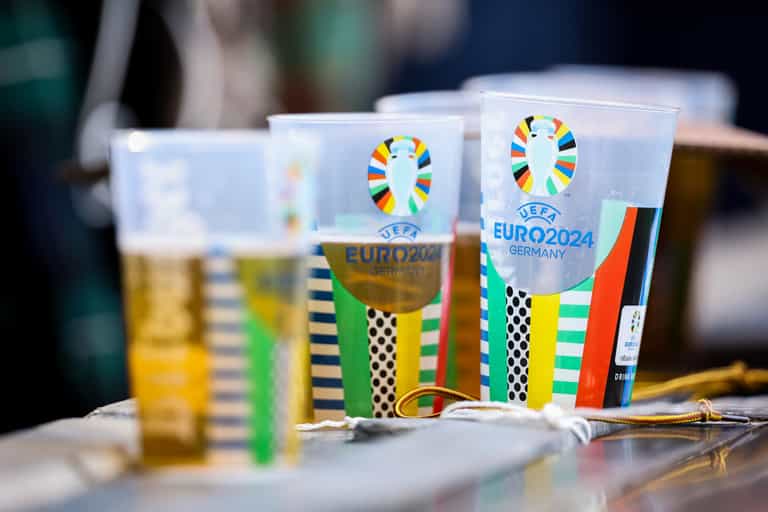 Pubs granted ‘special rule break’ to stay open later for England vs Netherlands Pubs granted ‘special rule break’ to stay open later for England vs Netherlands