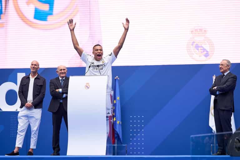 Kylian Mbappe channels inner Cristiano Ronaldo in Real Madrid unveiling Kylian Mbappe channels inner Cristiano Ronaldo in Real Madrid unveiling