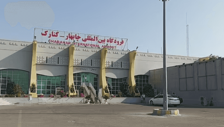 Airport mechanic killed after being sucked into plane’s engine Airport mechanic killed after being sucked into plane’s engine