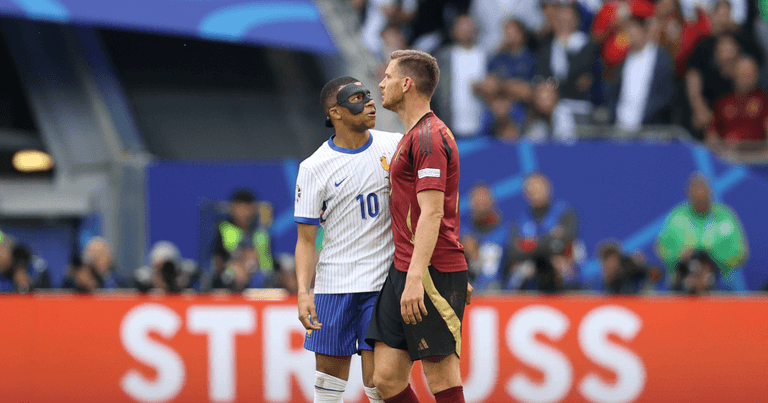 Kylian Mbappe confronts Jan Vertonghen seconds after Belgian’s own goal Kylian Mbappe confronts Jan Vertonghen seconds after Belgian’s own goal