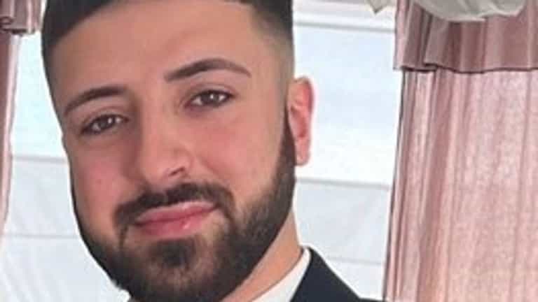 Police hunting murder suspect who ‘may be armed with crossbow’ after three women killed in UK Police hunting murder suspect who ‘may be armed with crossbow’ after three women killed in UK