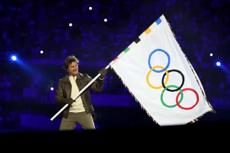 Tom Cruise’s Olympic stunt has everybody making the same complaint Tom Cruise’s Olympic stunt has everybody making the same complaint