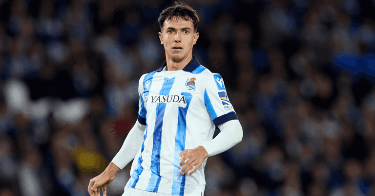 Martin Zubimendi told he must pay his own release clause if he wants to join Liverpool Martin Zubimendi told he must pay his own release clause if he wants to join Liverpool