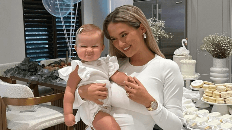Molly-Mae’s £3.8 million mansion was not jointly owned with Tommy Fury Molly-Mae’s £3.8 million mansion was not jointly owned with Tommy Fury