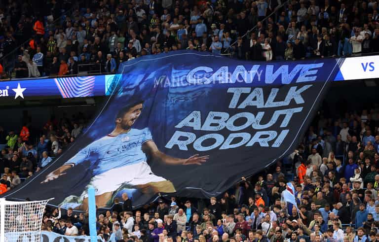 Liverpool legend calls out ‘often offended’ Man City fans Liverpool legend calls out ‘often offended’ Man City fans