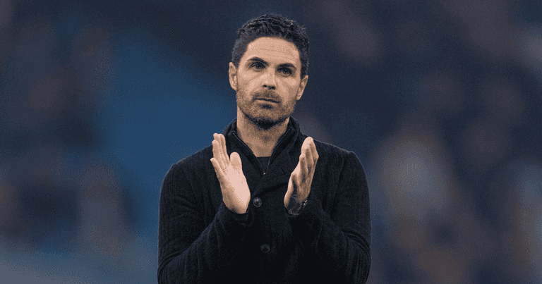 Jamie Carragher points out clever tactic Arsenal use to waste time when under pressure Jamie Carragher points out clever tactic Arsenal use to waste time when under pressure