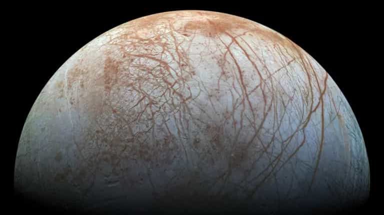 Spaceship launches in search of alien life on strange icy moon Spaceship launches in search of alien life on strange icy moon