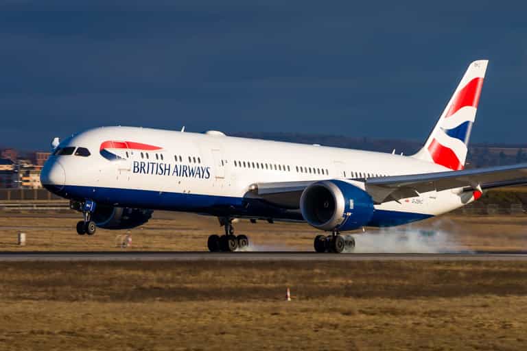 Passengers on British Airways flight left panic-stricken as cabin fills with ‘toxic fumes’ in mid-air Passengers on British Airways flight left panic-stricken as cabin fills with ‘toxic fumes’ in mid-air